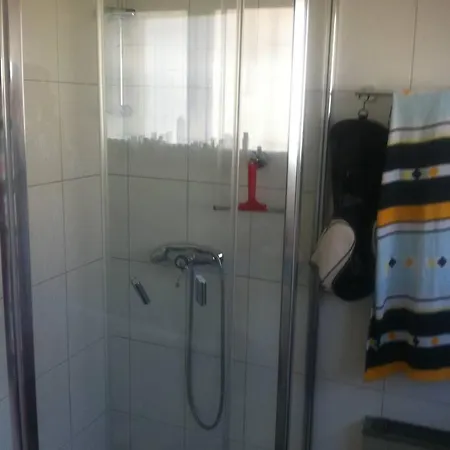Haus Mit Grossem Garten Apartment *