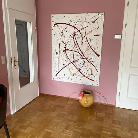 Haus Mit Grossem Garten Apartment Munich
